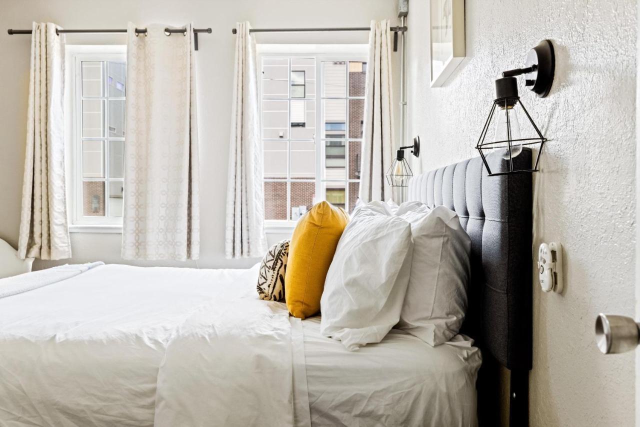 Stylish City Retreat - King Beds - Walk To Sloans Lake DEN Extérieur photo