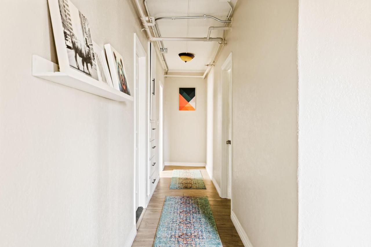 Stylish City Retreat - King Beds - Walk To Sloans Lake DEN Extérieur photo